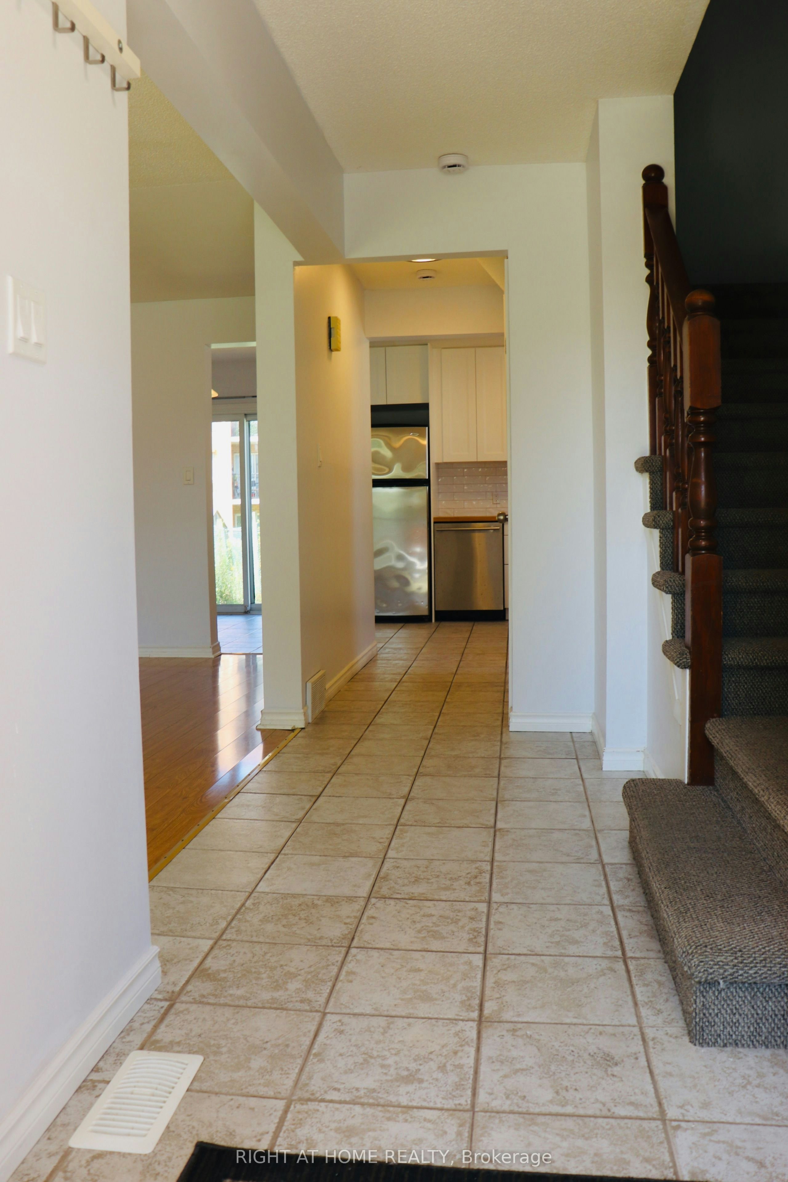 Main Floor-32 Vintage Crescent, St. Catharines, ON, L2S 3C3 - 3