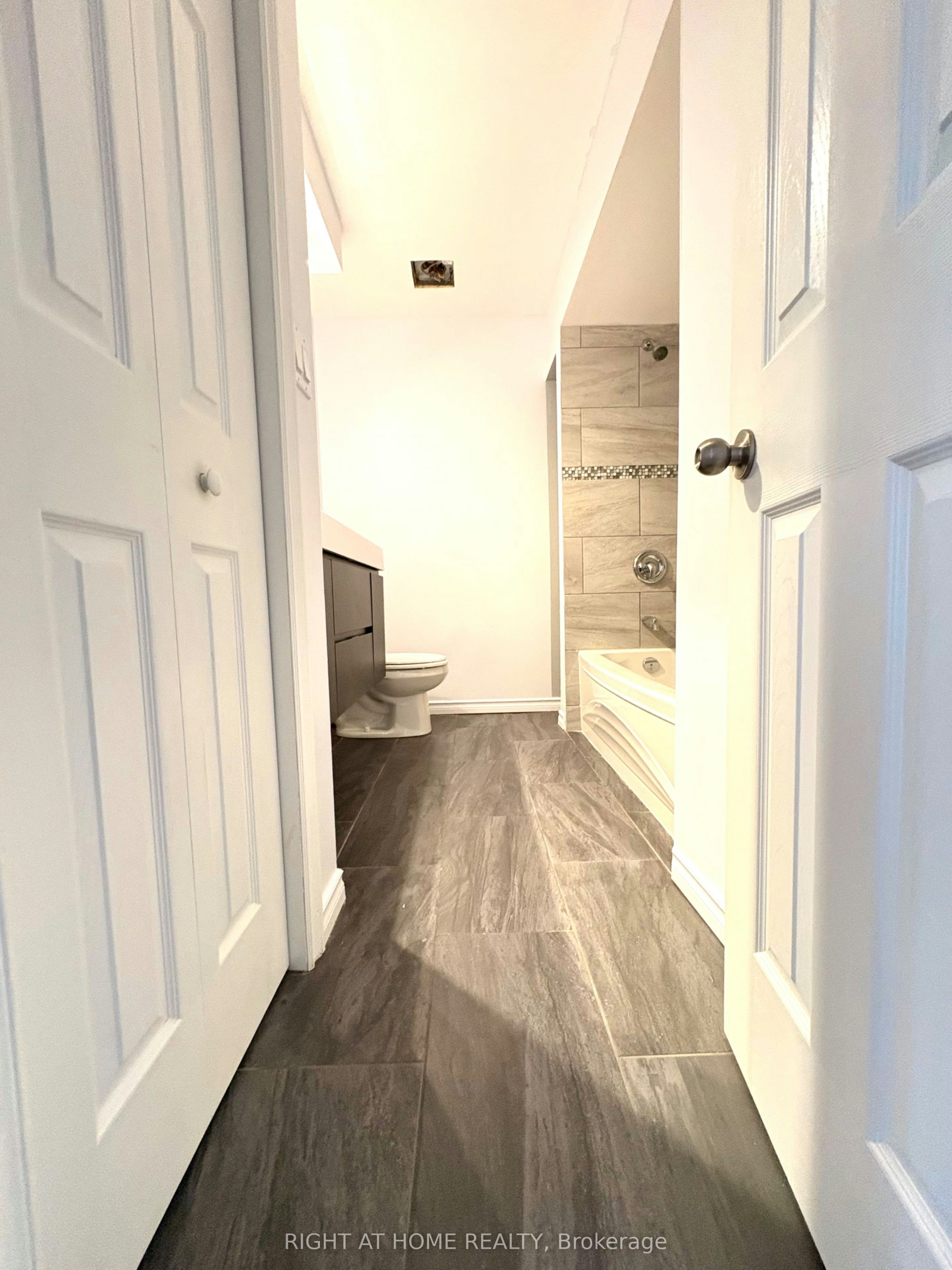 Main Floor-32 Vintage Crescent, St. Catharines, ON, L2S 3C3 - 14