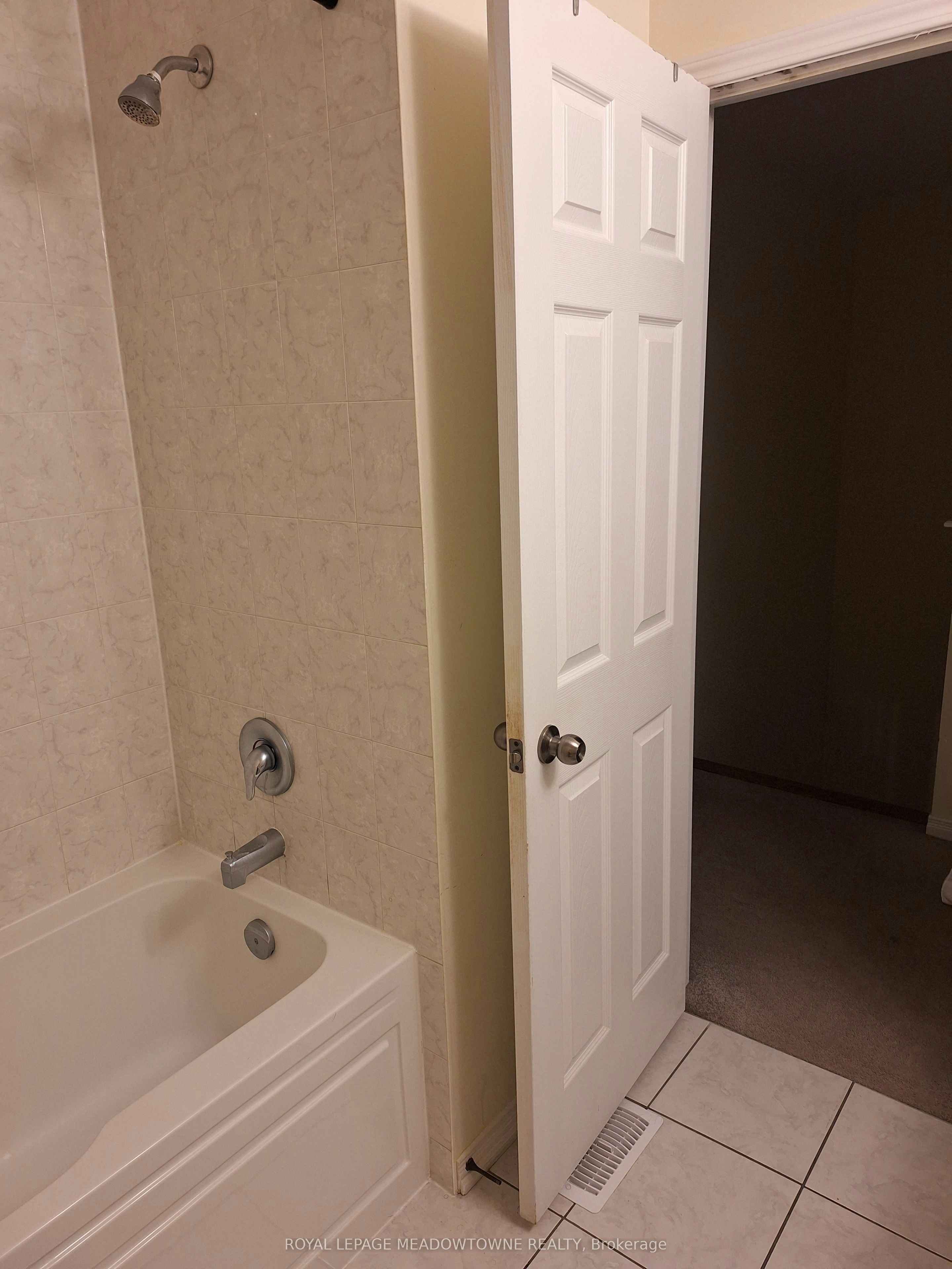 8 Longboat Run, Brantford, ON, N3T 0P3 - 18