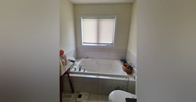 8 Longboat Run, Brantford, ON, N3T 0P3 - 11