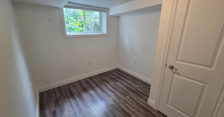 LOWER-881 Lawrence Road, Hamilton, ON, L8K 2A4 - 9