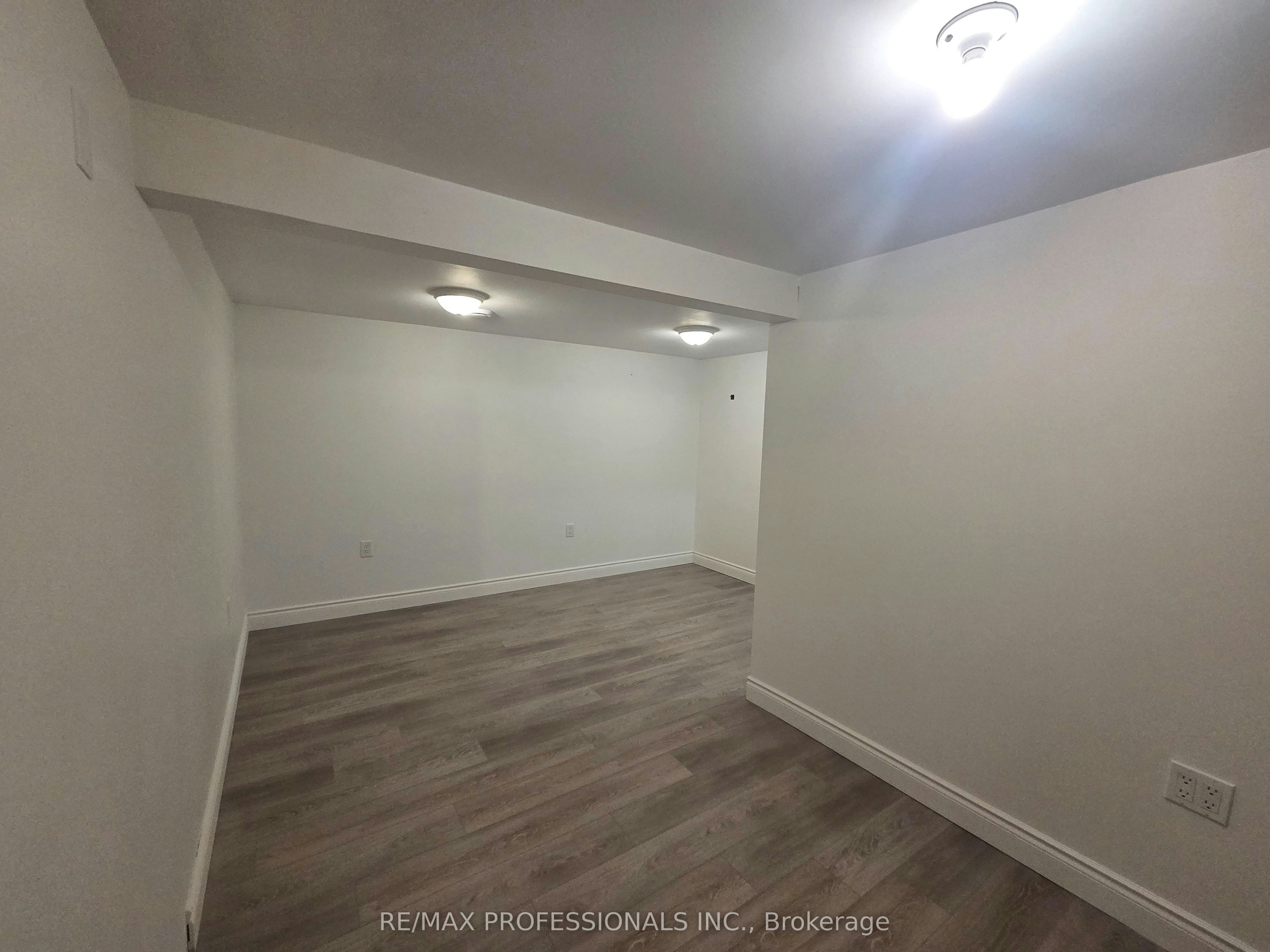 LOWER-881 Lawrence Road, Hamilton, ON, L8K 2A4 - 17