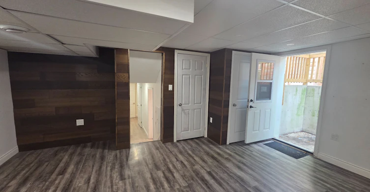 LOWER-881 Lawrence Road, Hamilton, ON, L8K 2A4 - 3