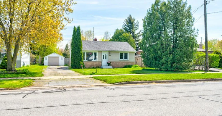 7684 Badger Road, Niagara Falls, ON, L2H 1H9 - 5