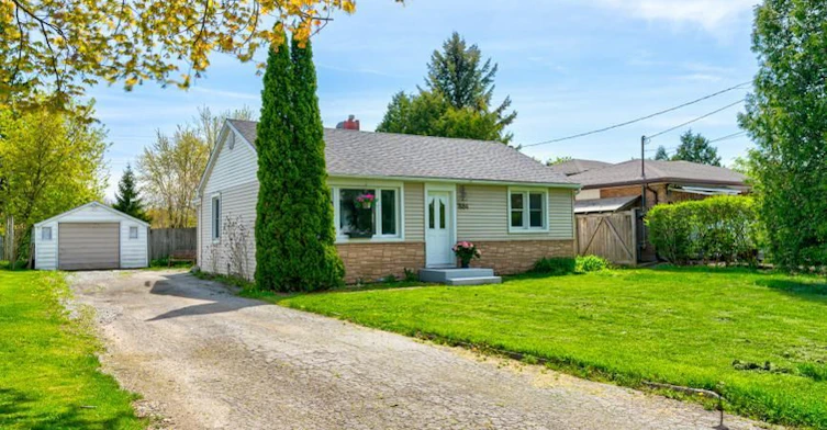 7684 Badger Road, Niagara Falls, ON, L2H 1H9 - 4