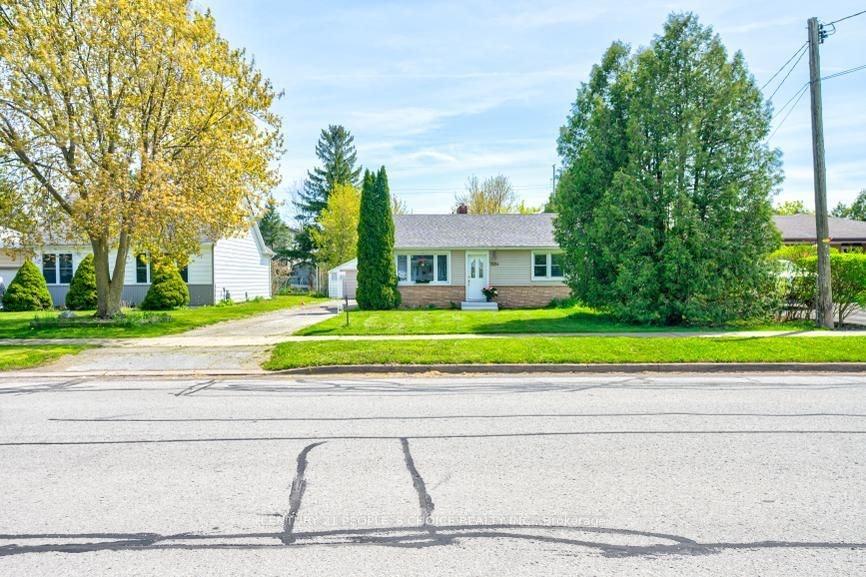 7684 Badger Road, Niagara Falls, ON, L2H 1H9 - 3
