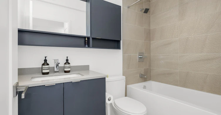 411-415 Main Street W, Hamilton, ON, L8P 0C9 - 12