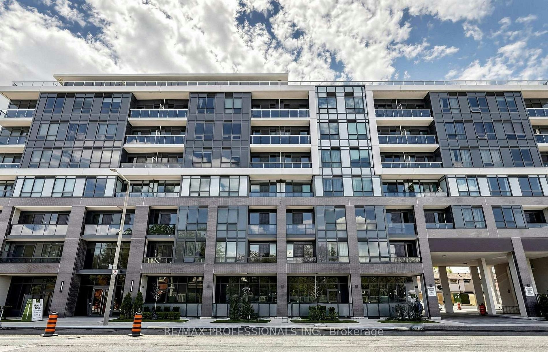 411-415 Main Street W, Hamilton, ON, L8P 0C9 - 24