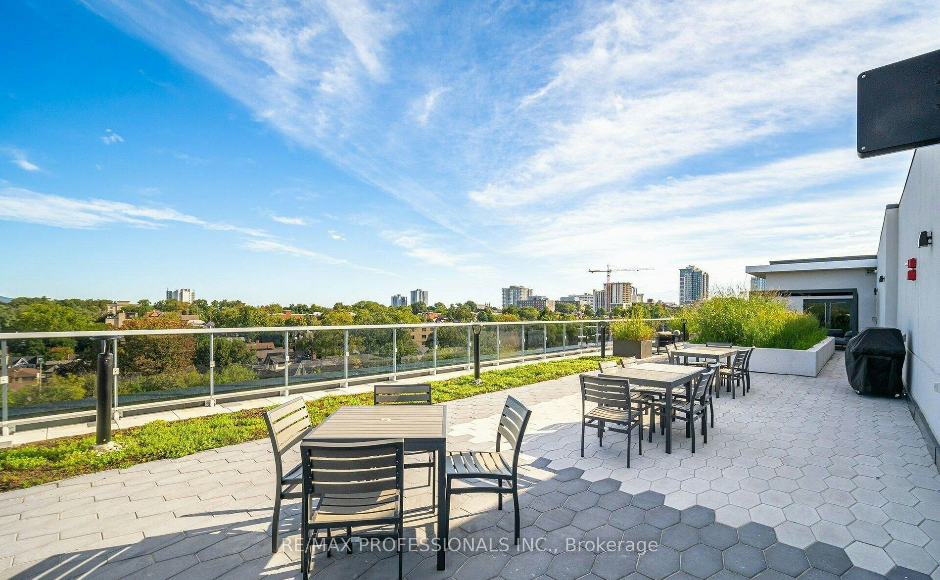 411-415 Main Street W, Hamilton, ON, L8P 0C9 - 21