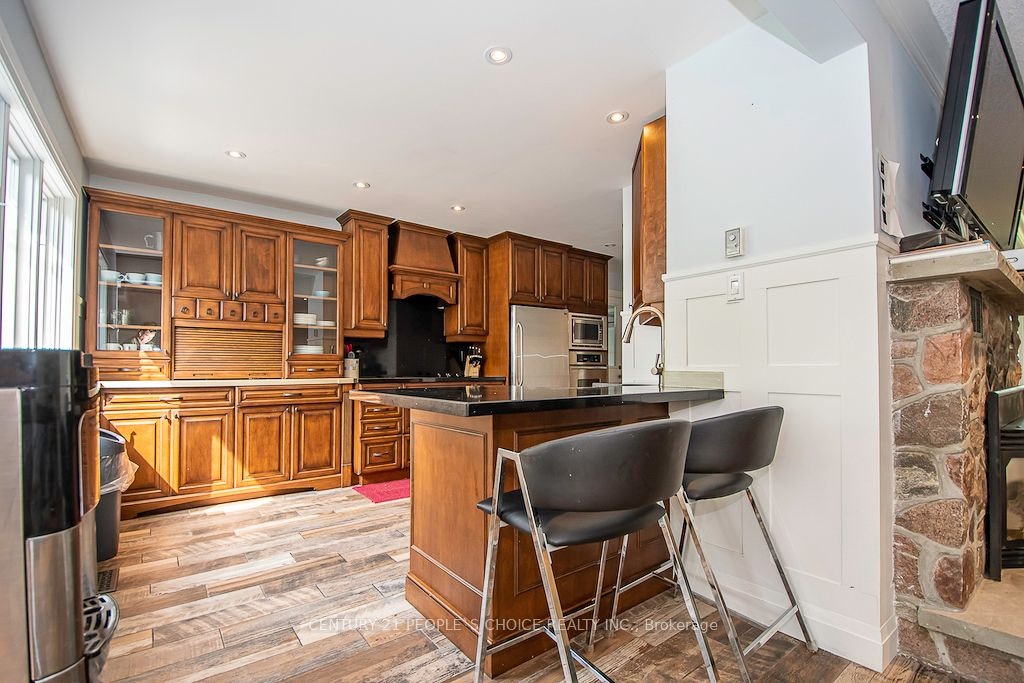 3 Lakeshore Boulevard, Smith-Ennismore-Lakefield, ON, K0L 1T0 - 12