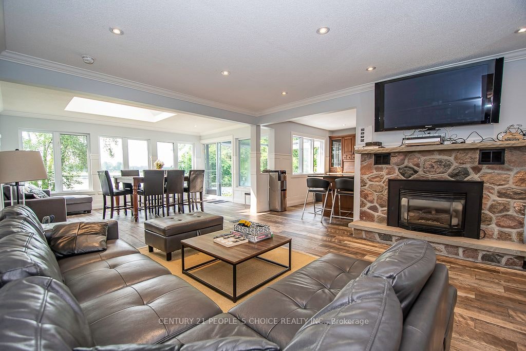 3 Lakeshore Boulevard, Smith-Ennismore-Lakefield, ON, K0L 1T0 - 5