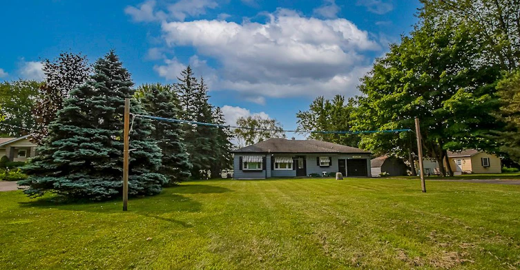3 Lakeshore Boulevard, Smith-Ennismore-Lakefield, ON, K0L 1T0 - 3