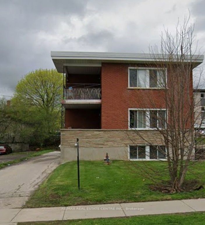 18 High Street, Waterloo, ON, N2L 3X6