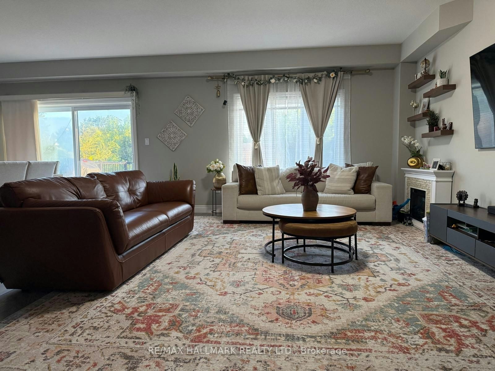 Upper Level (Main & 2nd)-851 Robert Ferrie Drive, Kitchener, ON, N2R 1P2 - 4