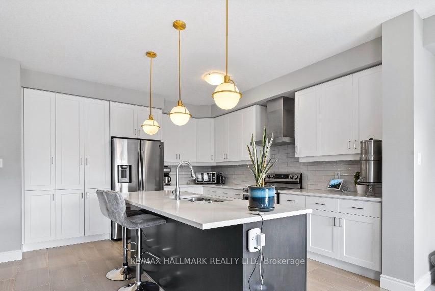 Upper Level (Main & 2nd)-851 Robert Ferrie Drive, Kitchener, ON, N2R 1P2 - 7