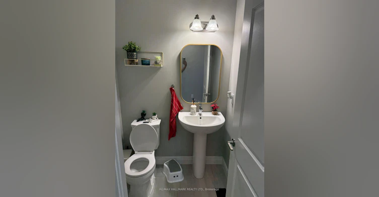 Upper Level (Main & 2nd)-851 Robert Ferrie Drive, Kitchener, ON, N2R 1P2 - 9
