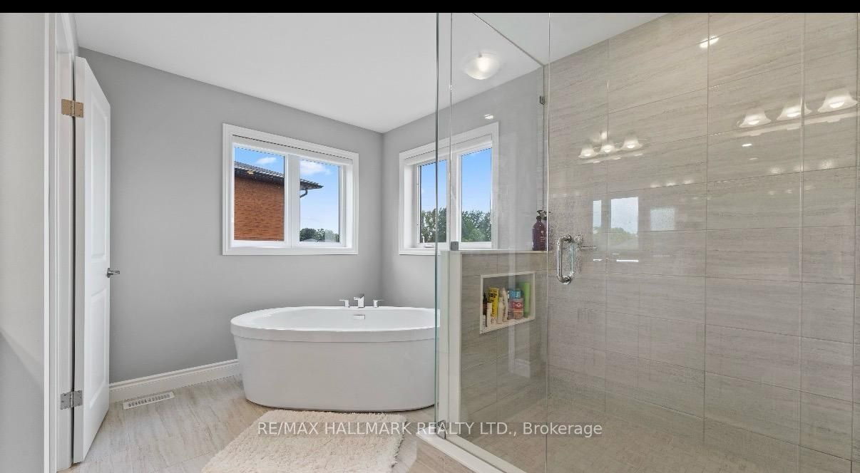 Upper Level (Main & 2nd)-851 Robert Ferrie Drive, Kitchener, ON, N2R 1P2 - 13