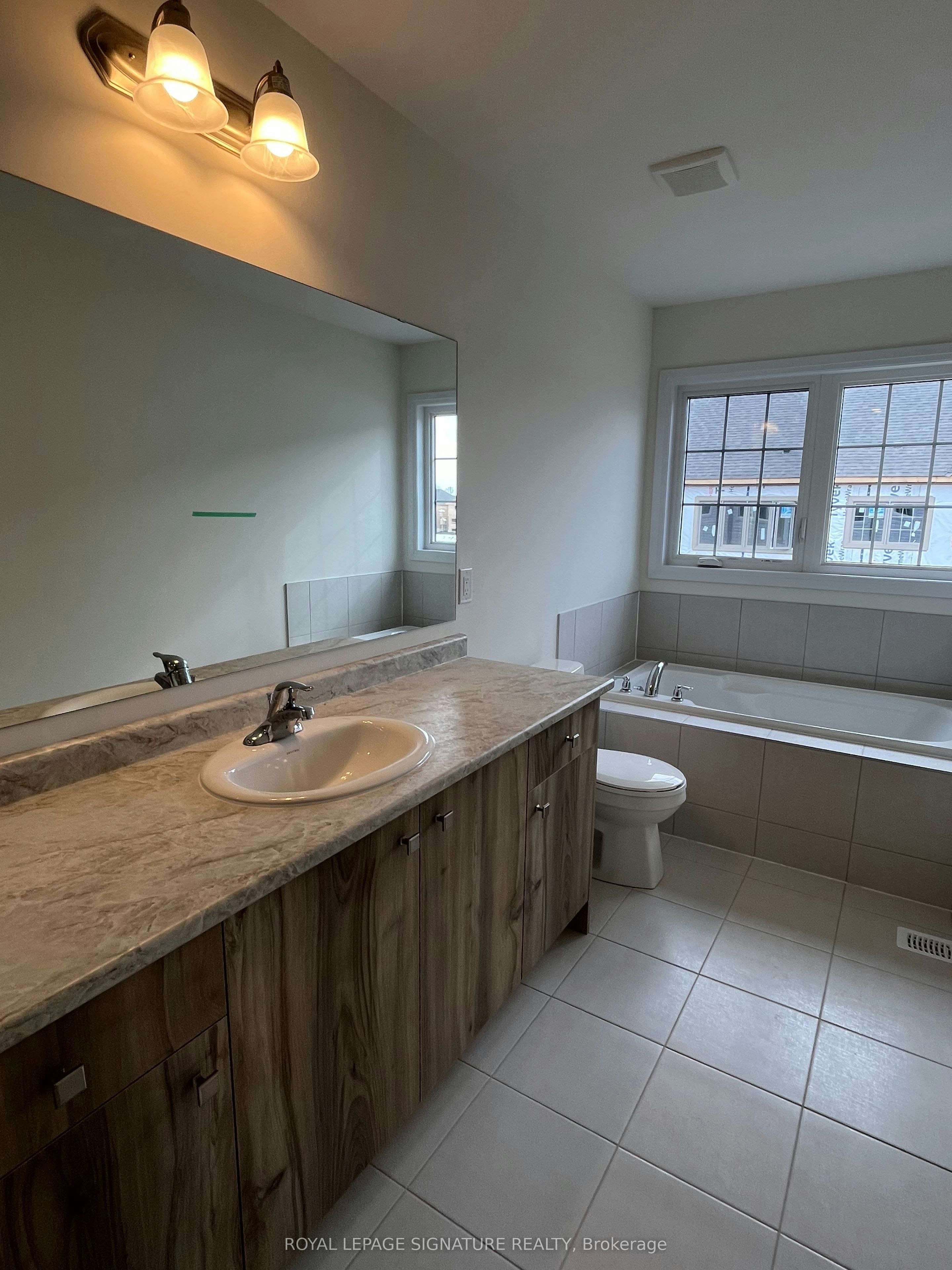 446 Adelaide Street, Wellington North, ON, N0G 1A0 - 10