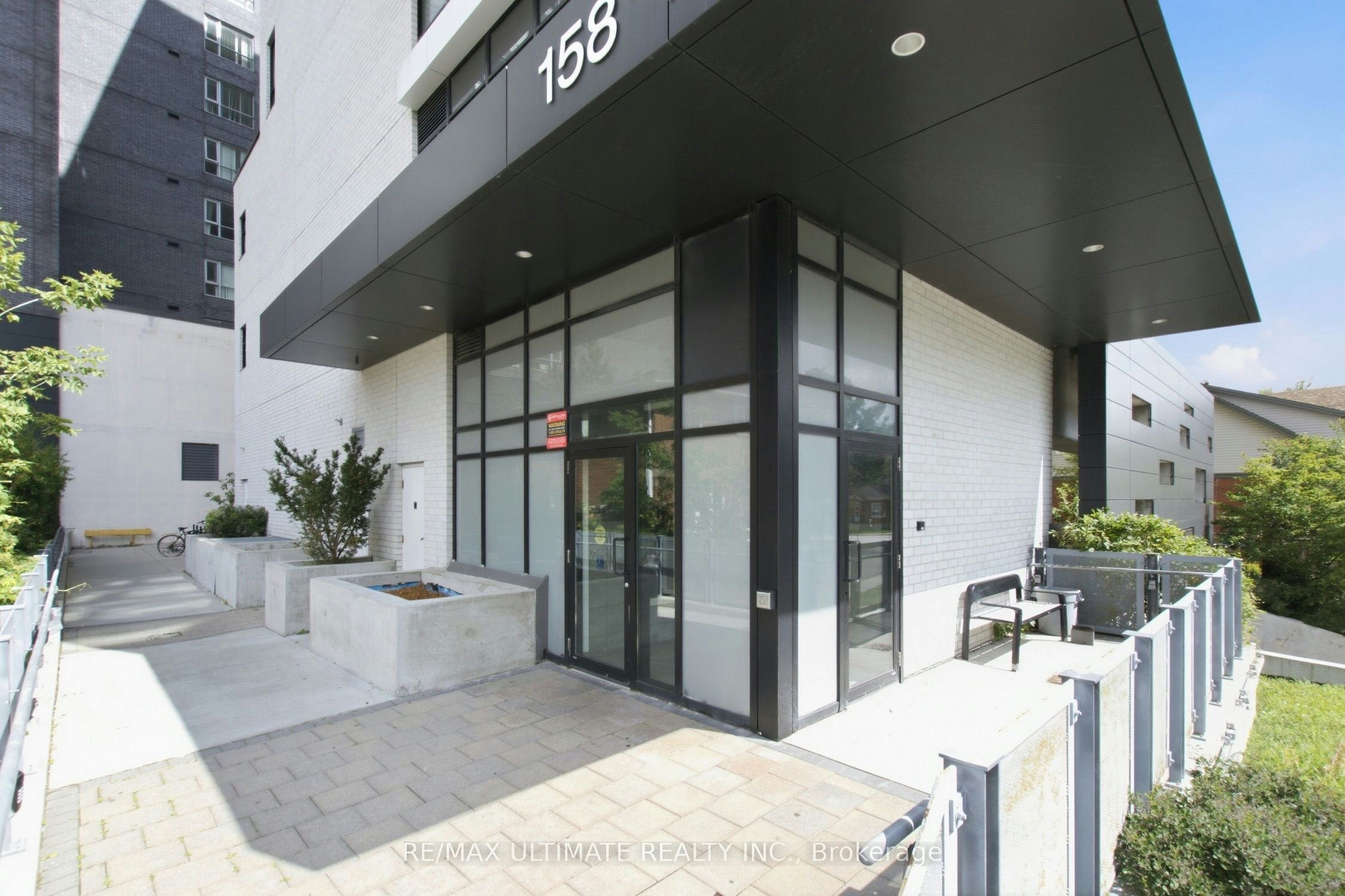1001-158 King Street N, Waterloo, ON, N2J 0E5 - 2