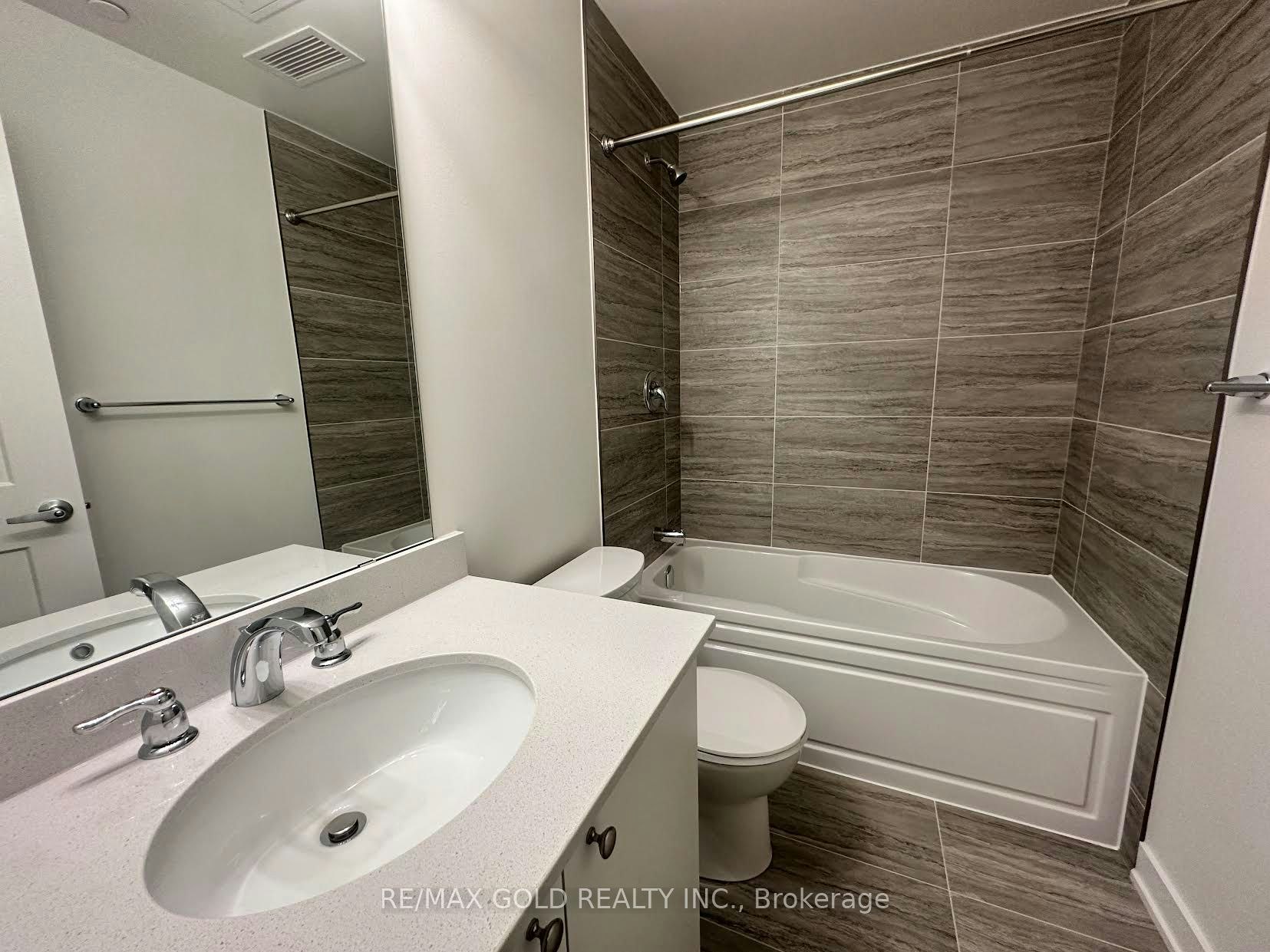 501-312 Erb Street, Waterloo, ON, N2L 1W3 - 4