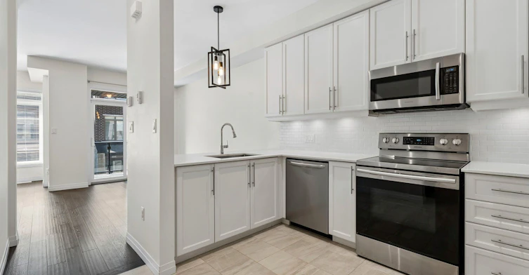 112-30 Times Square Boulevard, Hamilton, ON, L8J 0L4 - 9