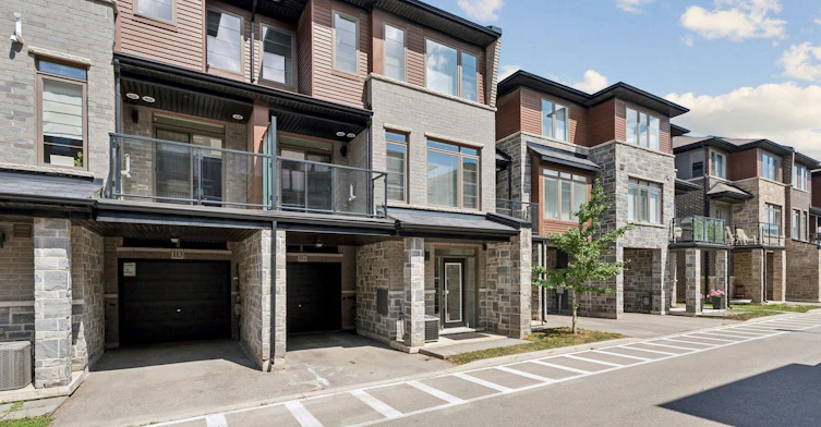 112-30 Times Square Boulevard, Hamilton, ON, L8J 0L4