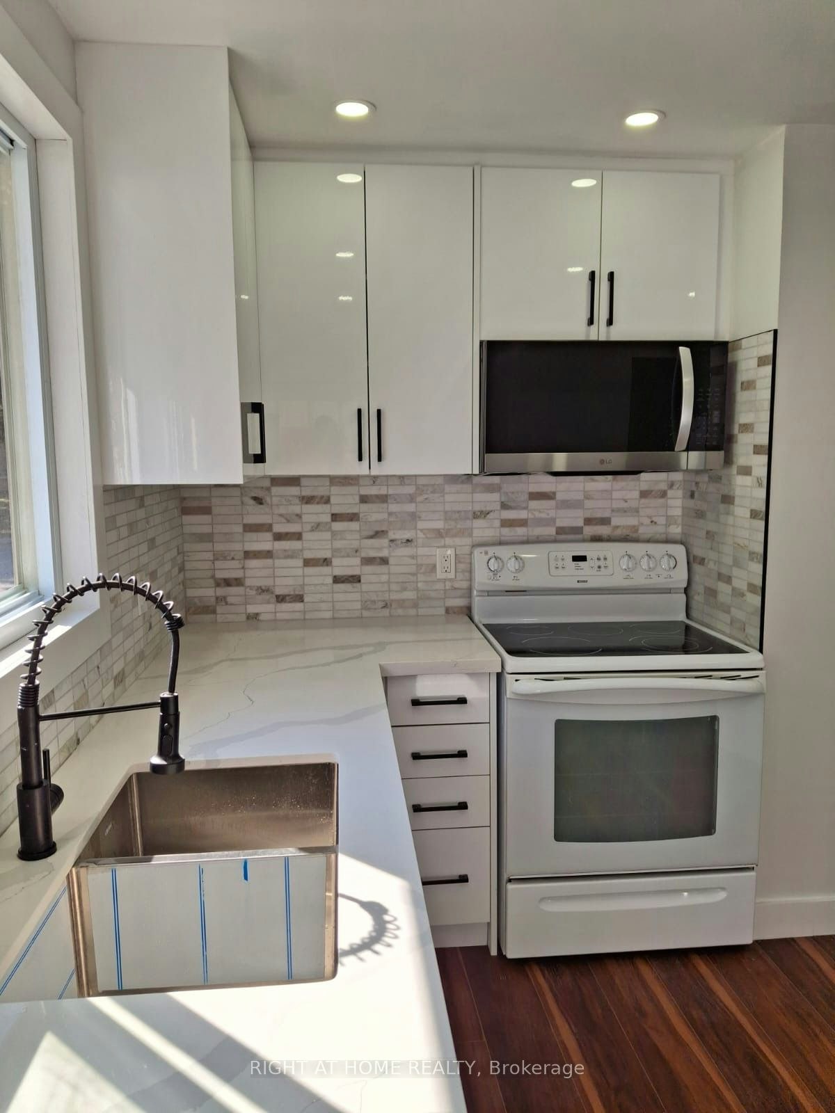 61A Wilkins Street, Quinte West, ON, K8V 3M6 - 4