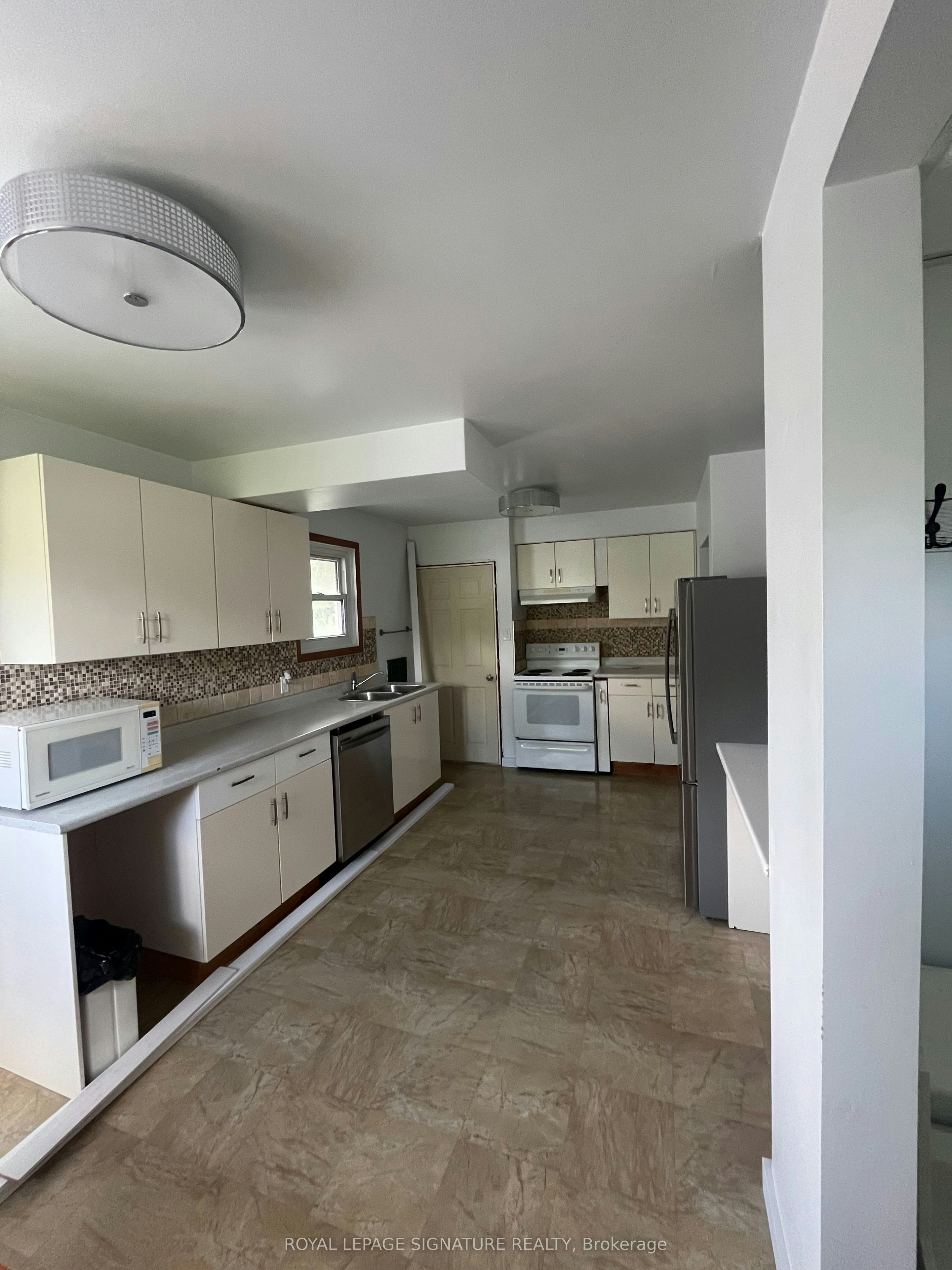 Main-154 Weber Street N, Waterloo, ON, N2J 3H1 - 2