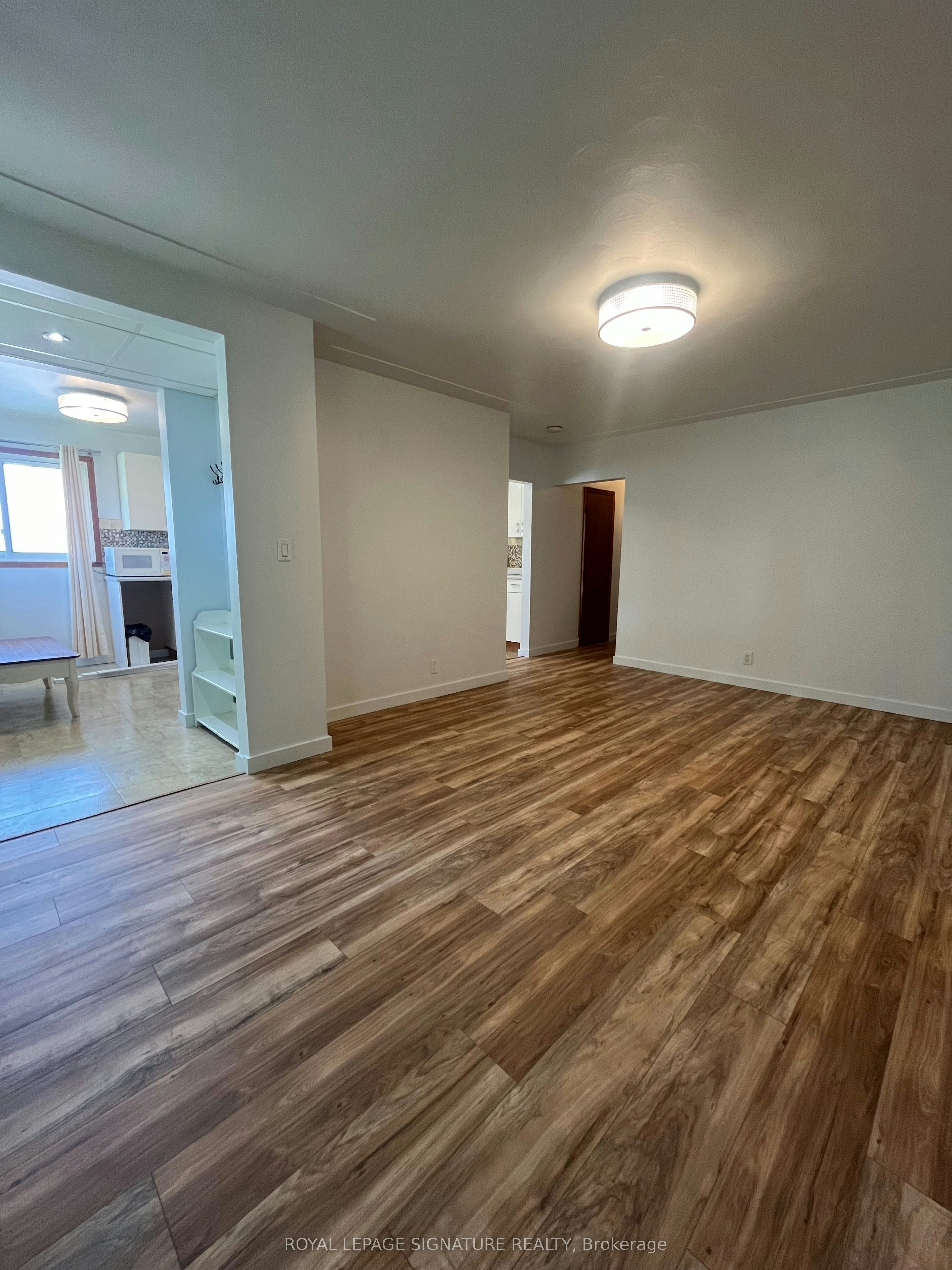 Main-154 Weber Street N, Waterloo, ON, N2J 3H1 - 4