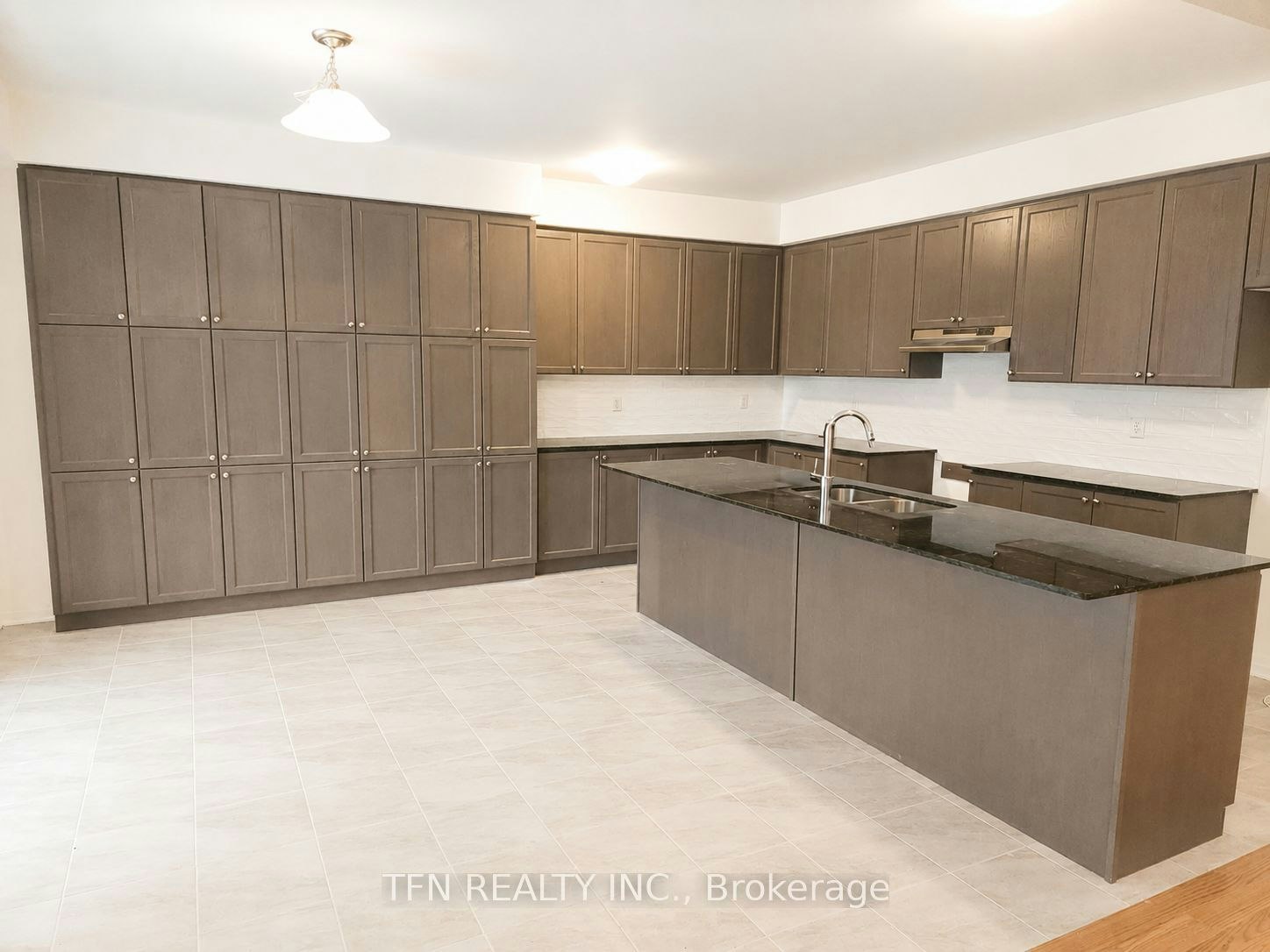 8 Wilmot Road, Brantford, ON, N3T 0K8 - 4