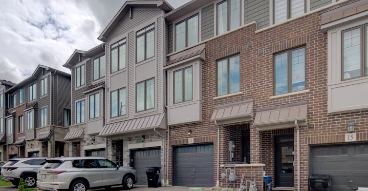#14-10 Birmingham Drive, Cambridge, ON, N1R 0C6 - 2