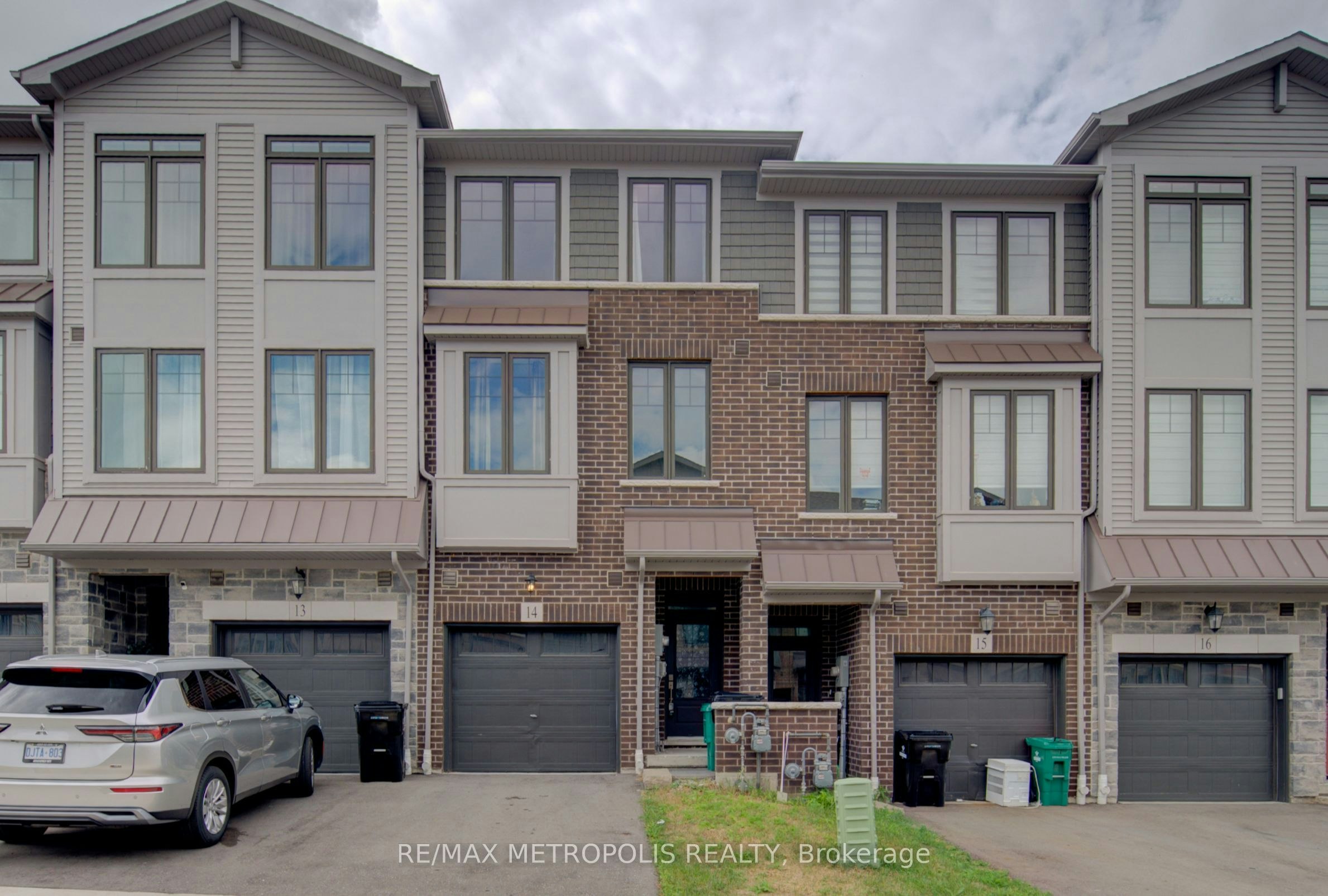 #14-10 Birmingham Drive, Cambridge, ON, N1R 0C6