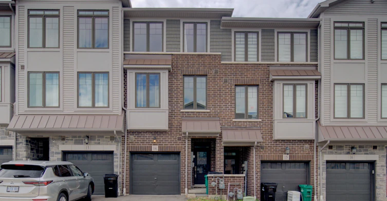 #14-10 Birmingham Drive, Cambridge, ON, N1R 0C6