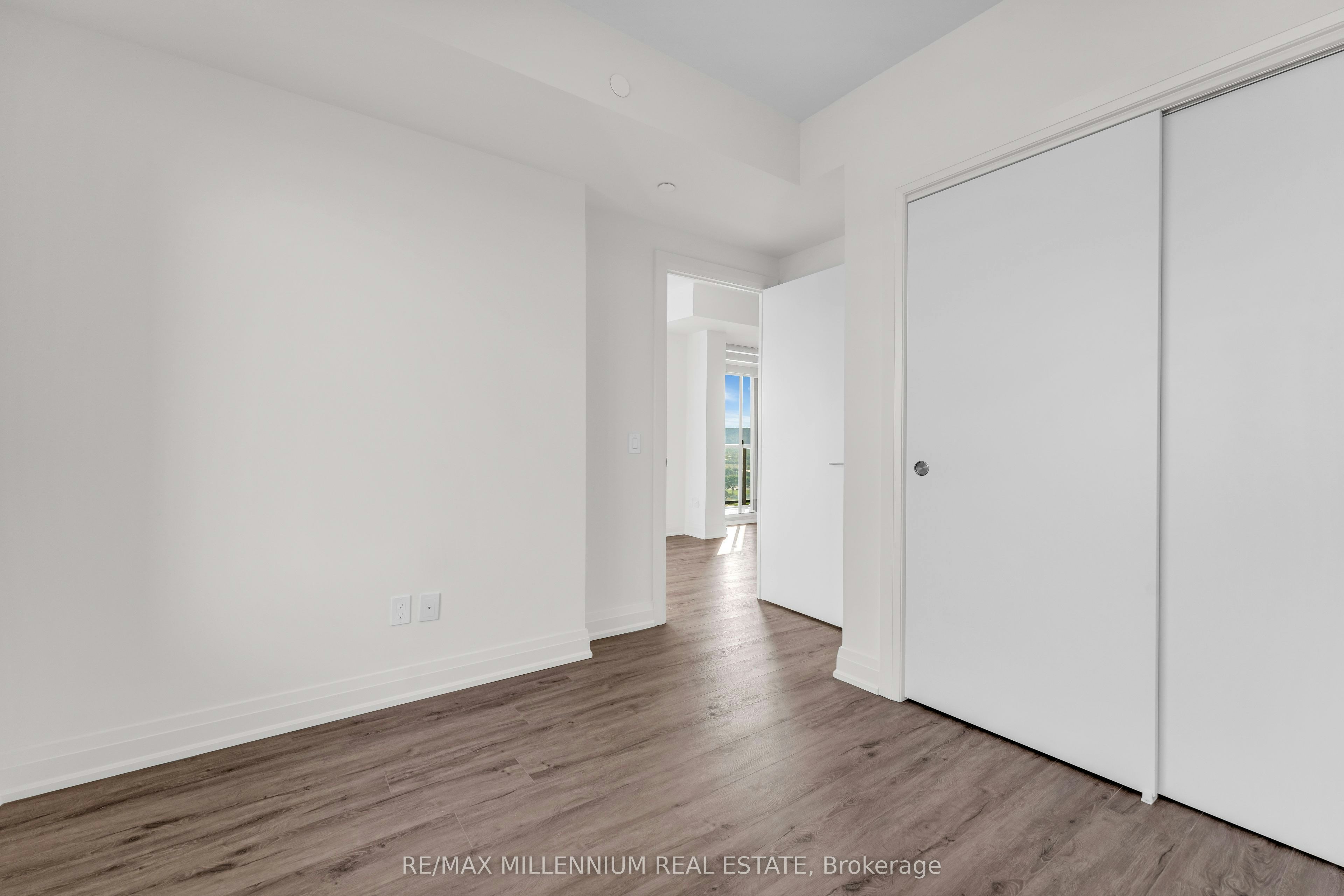 1011-385 Winston Road, Grimsby, ON, L3M 4E8 - 27