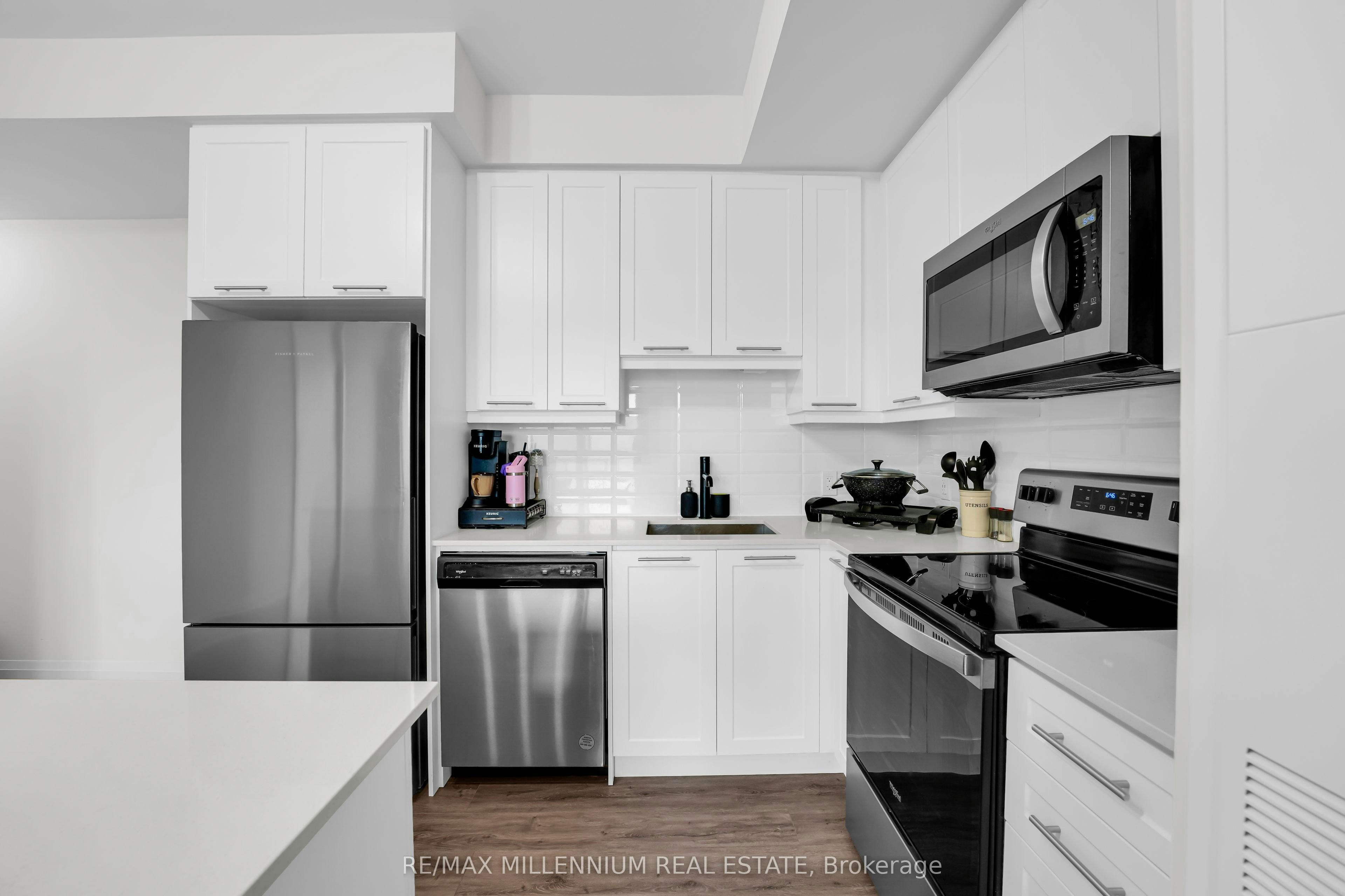 1011-385 Winston Road, Grimsby, ON, L3M 4E8 - 10
