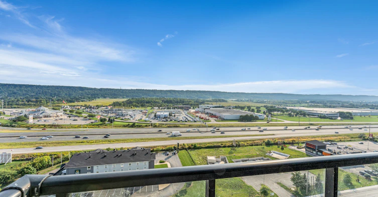 1011-385 Winston Road, Grimsby, ON, L3M 4E8 - 32