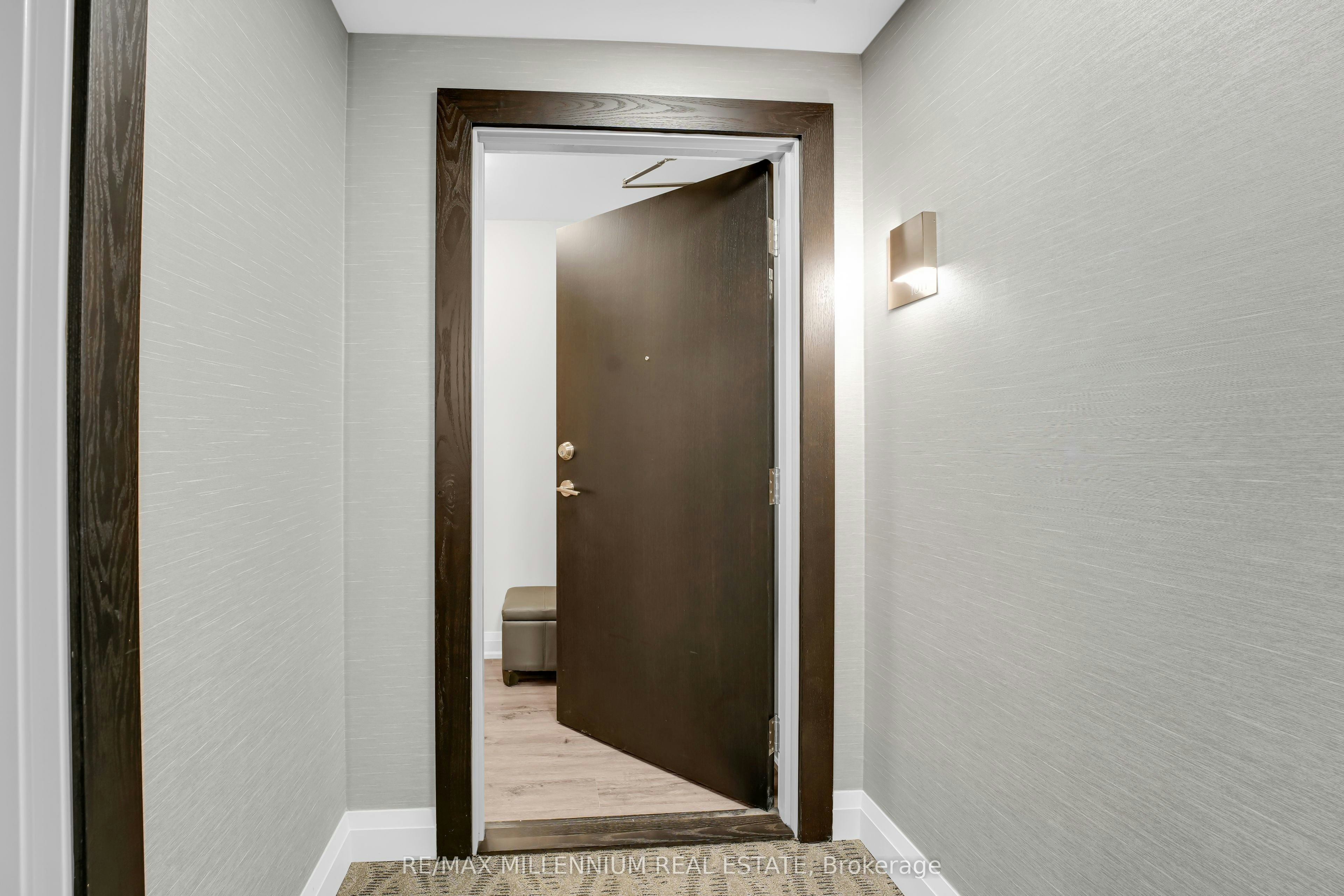 1011-385 Winston Road, Grimsby, ON, L3M 4E8 - 3