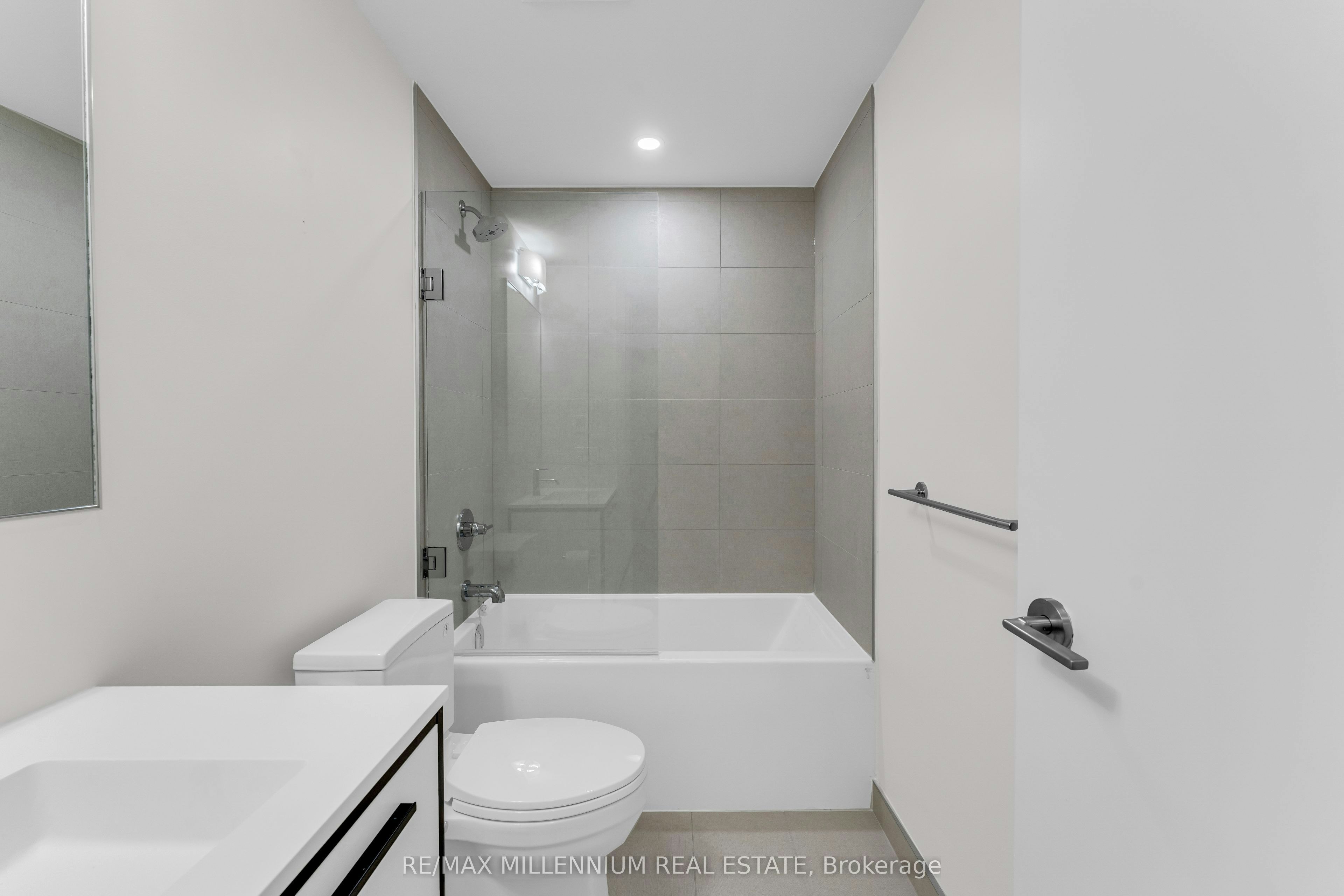 1011-385 Winston Road, Grimsby, ON, L3M 4E8 - 7