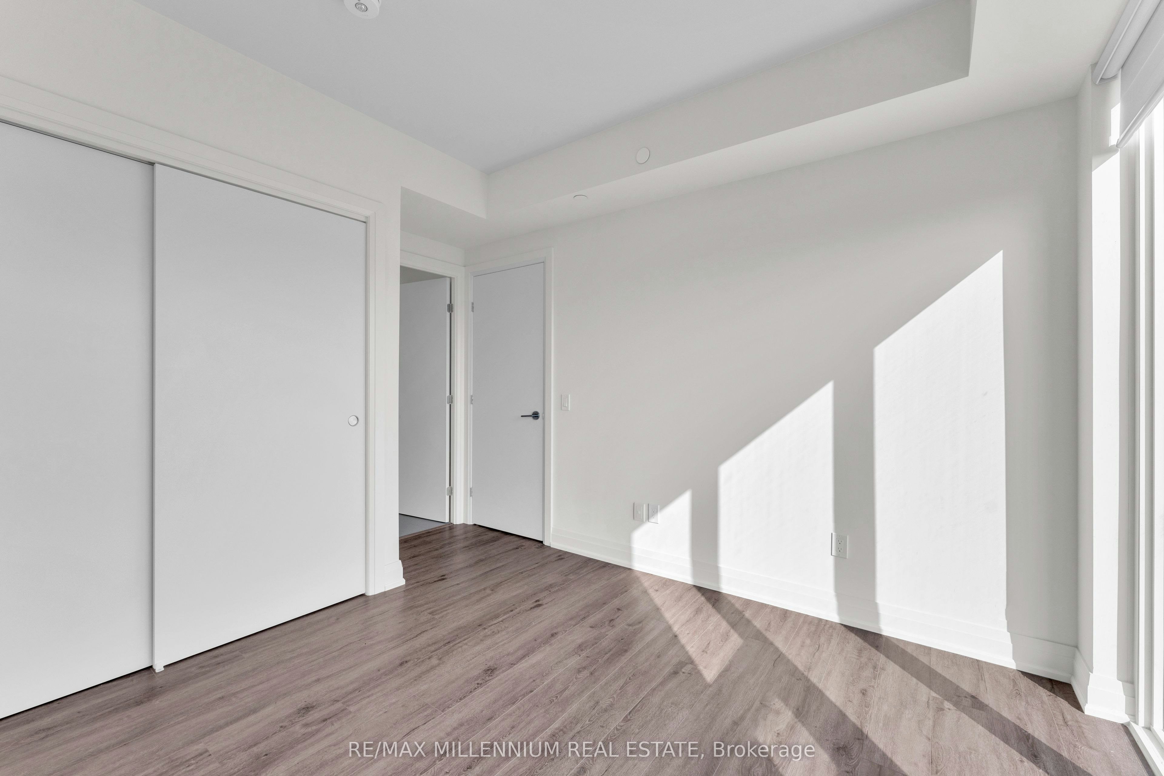 1011-385 Winston Road, Grimsby, ON, L3M 4E8 - 21