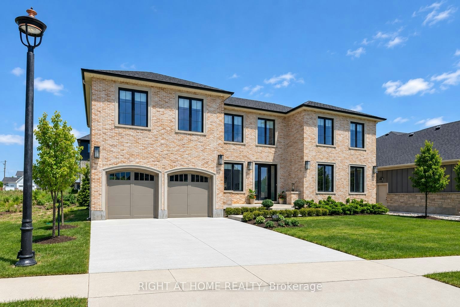 372 Manhattan Drive, London, ON, N6K 0L5