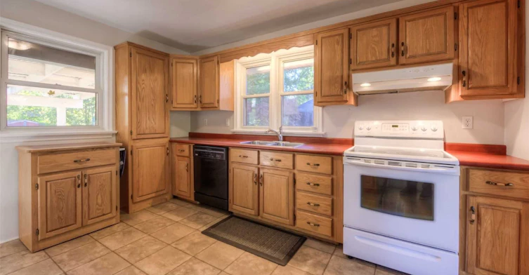 135 Byron Avenue, Kitchener, ON, N2C 1Z7 - 6
