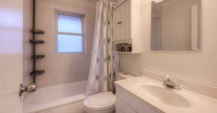 135 Byron Avenue, Kitchener, ON, N2C 1Z7 - 7