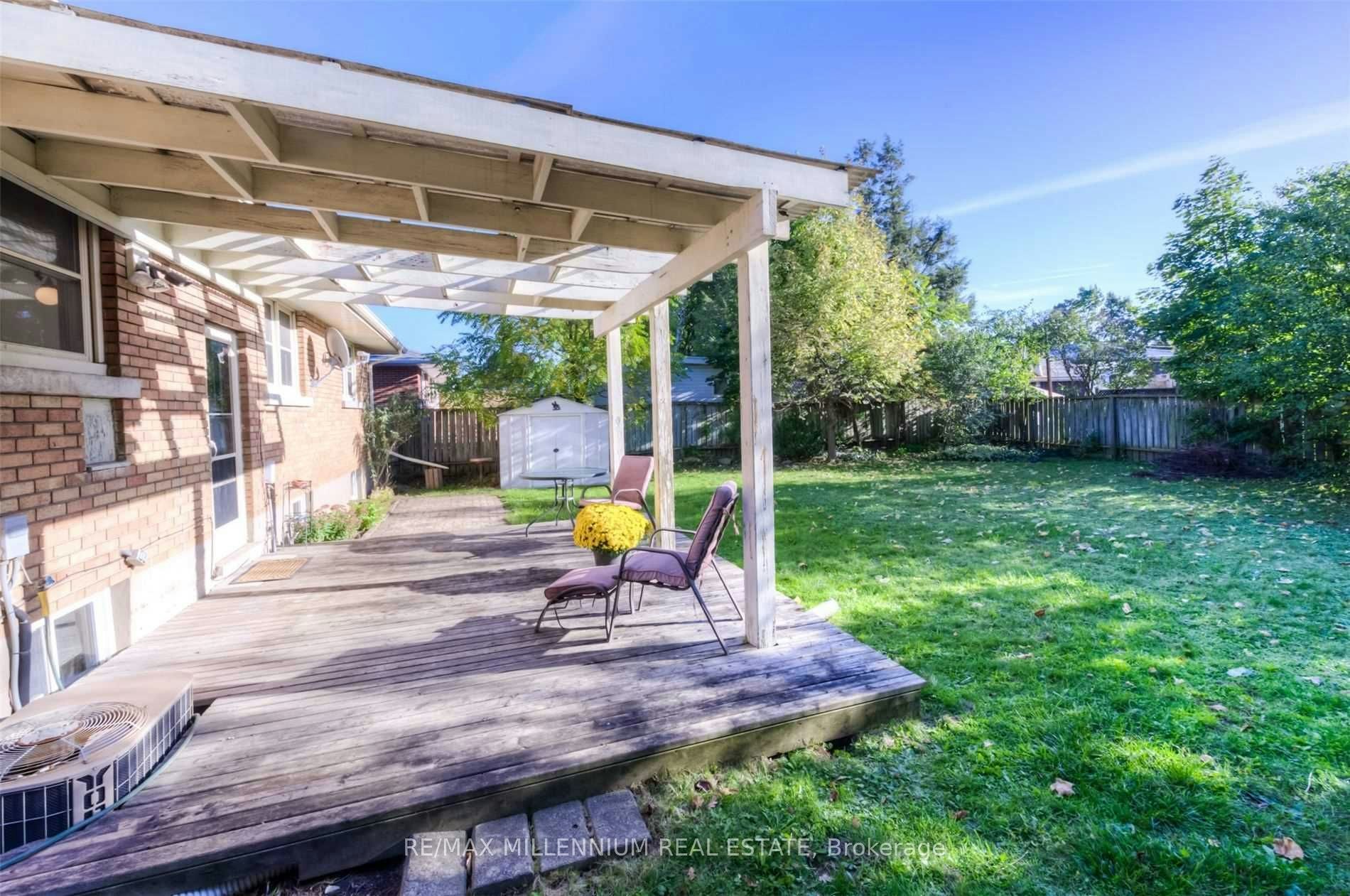 135 Byron Avenue, Kitchener, ON, N2C 1Z7 - 9