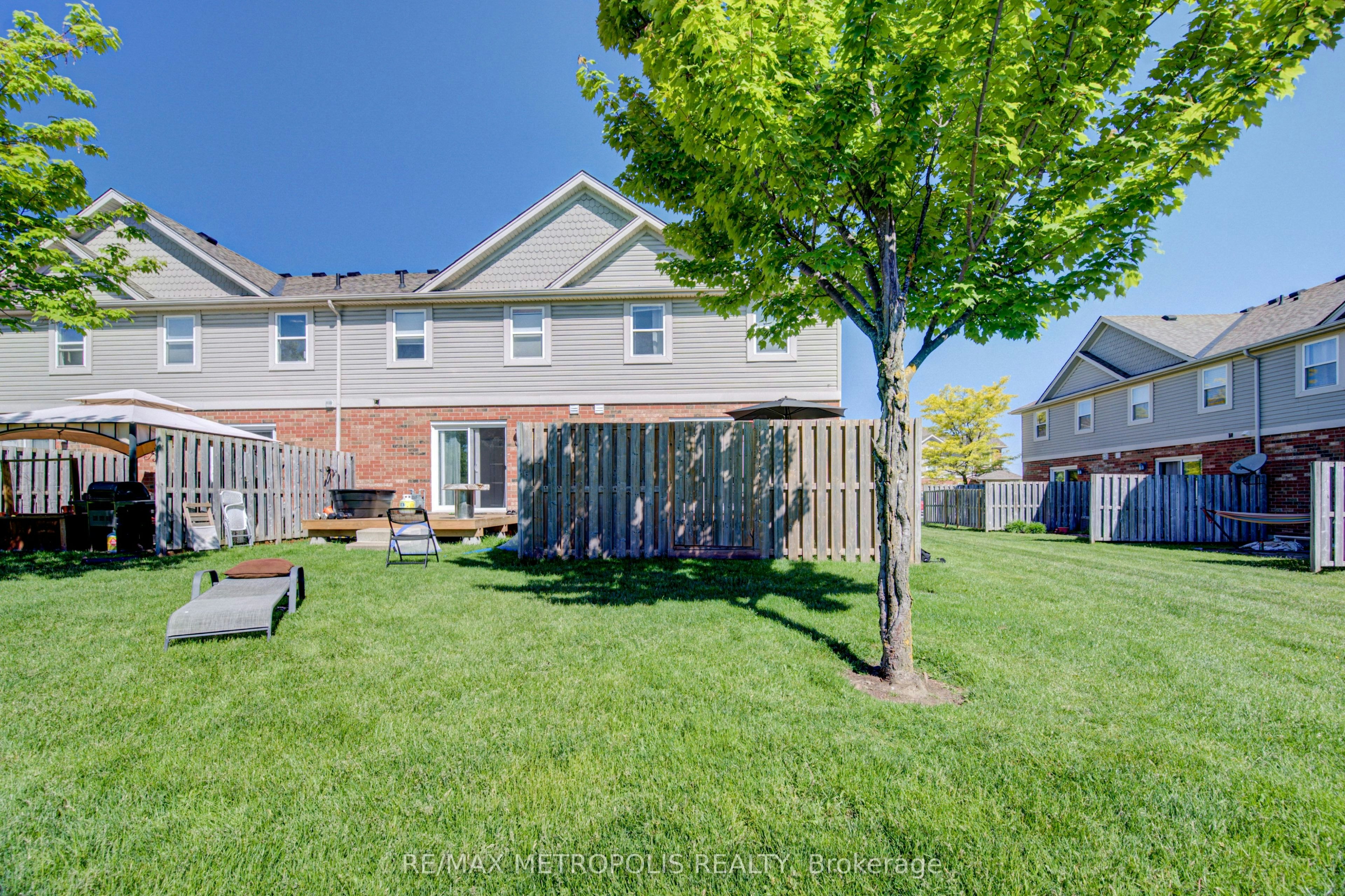 37-124 Gosling Gardens, Guelph, ON, N1G 5K6 - 40