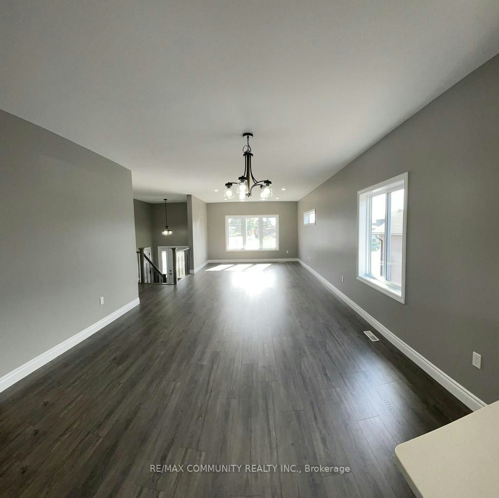 10 Redwood Drive, Belleville, ON, K8N 0K4 - 4