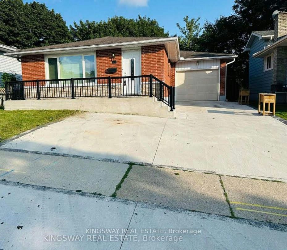 35 Silver Aspen Crescent, Kitchener, ON, N2N 1H5