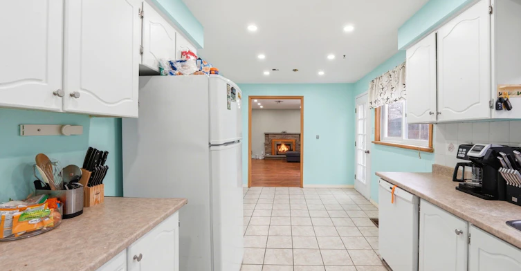 1 Nordale Court, Kawartha Lakes, ON, K9V 4V4 - 9
