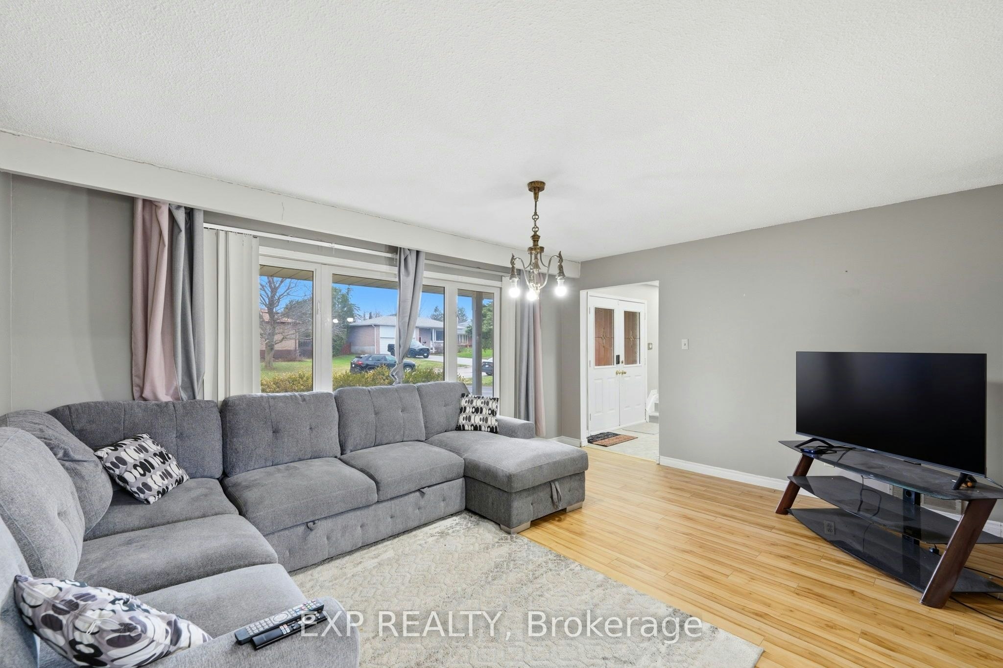 1 Nordale Court, Kawartha Lakes, ON, K9V 4V4 - 5
