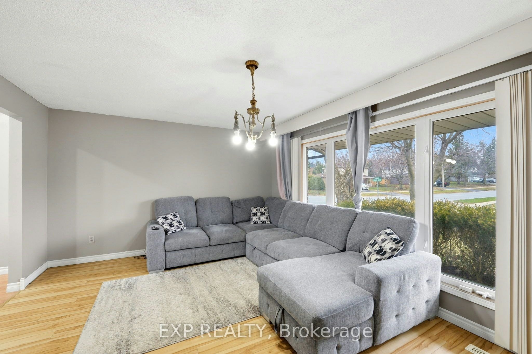 1 Nordale Court, Kawartha Lakes, ON, K9V 4V4 - 4