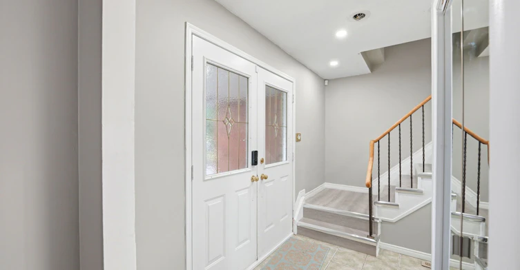 1 Nordale Court, Kawartha Lakes, ON, K9V 4V4 - 3